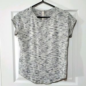 Lululemon tshirts